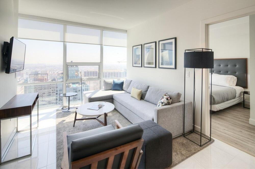 2 Bed 2 Bath Contemporary High-rise Location Apartment Los Angeles